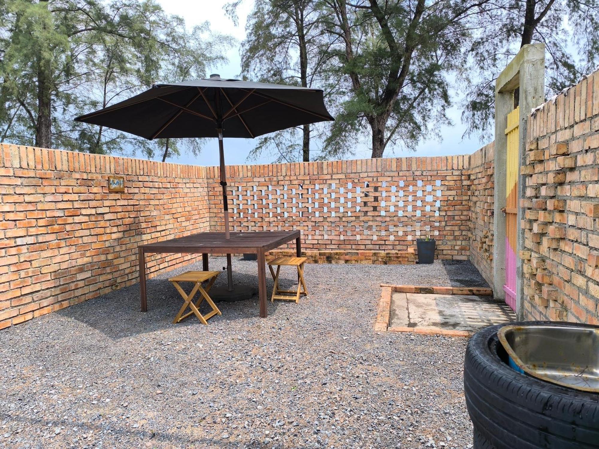 Tamu Beradu Seaview Private 3 Bedroom No Pool 6 Pax Max * Dungun